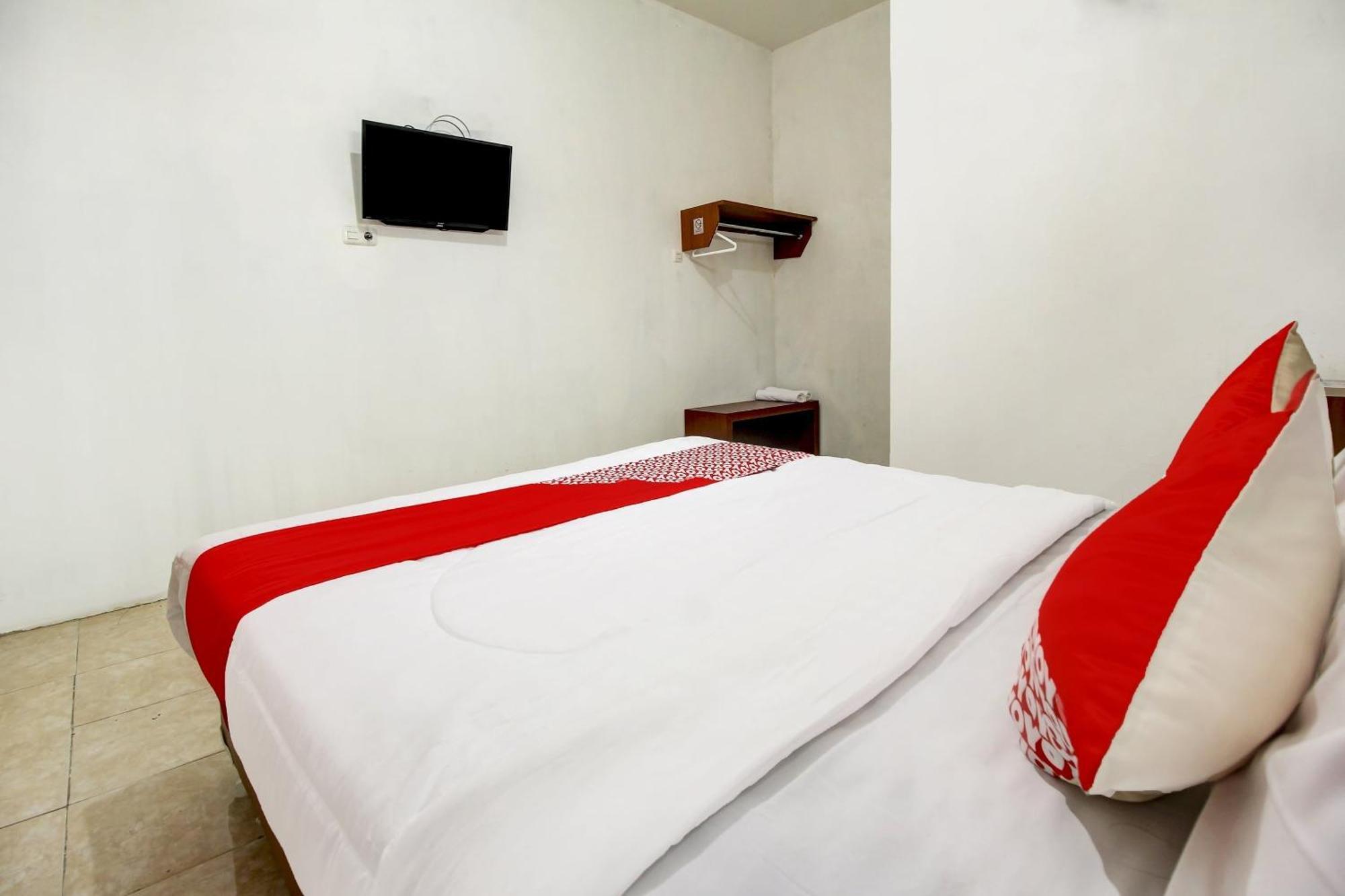 Oyo Life 3415 Penginapan Wimane Palembang Exteriör bild
