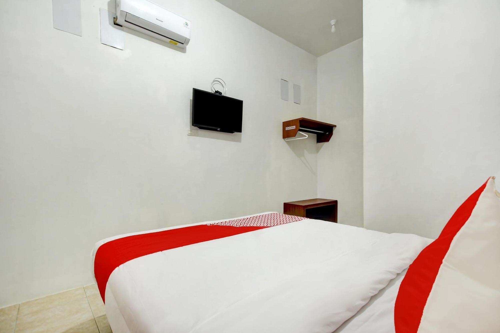 Oyo Life 3415 Penginapan Wimane Palembang Exteriör bild