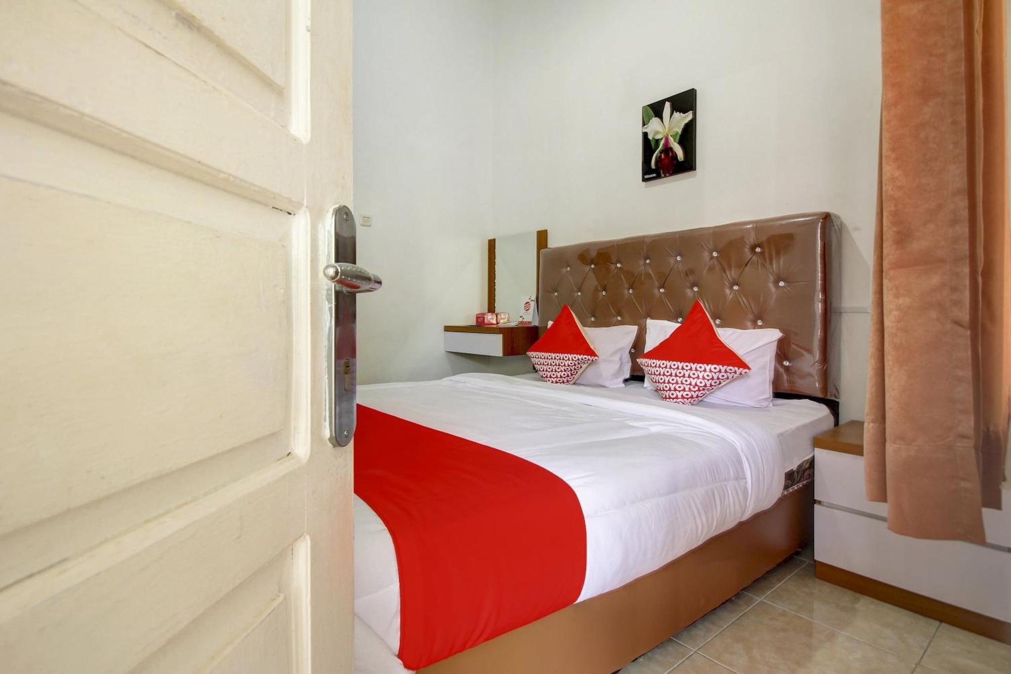 Oyo Life 3415 Penginapan Wimane Palembang Exteriör bild