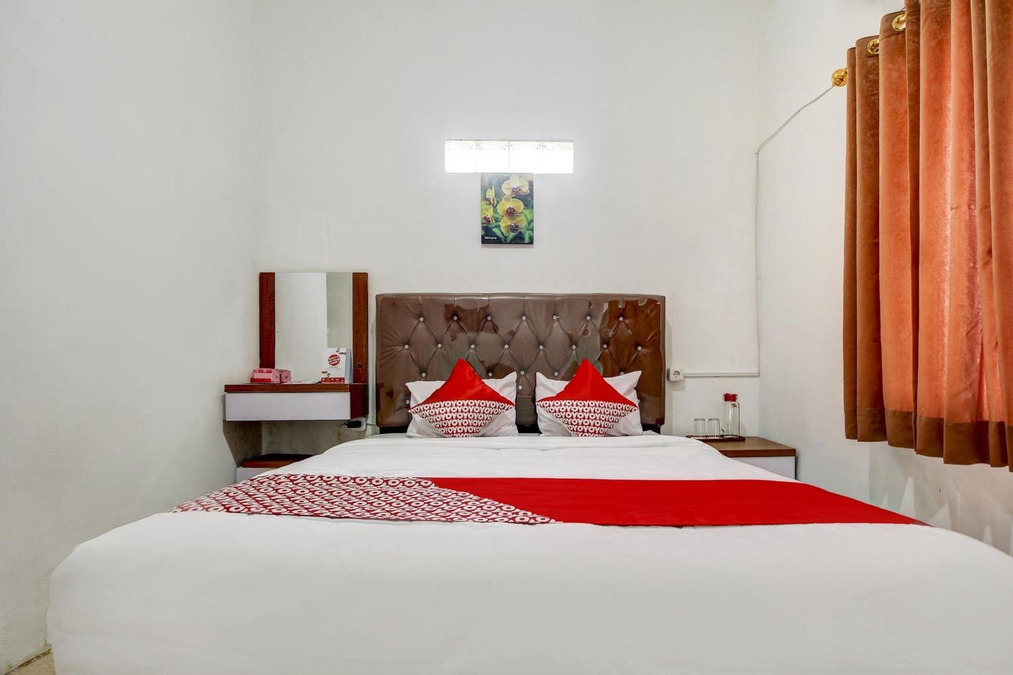 Oyo Life 3415 Penginapan Wimane Palembang Exteriör bild